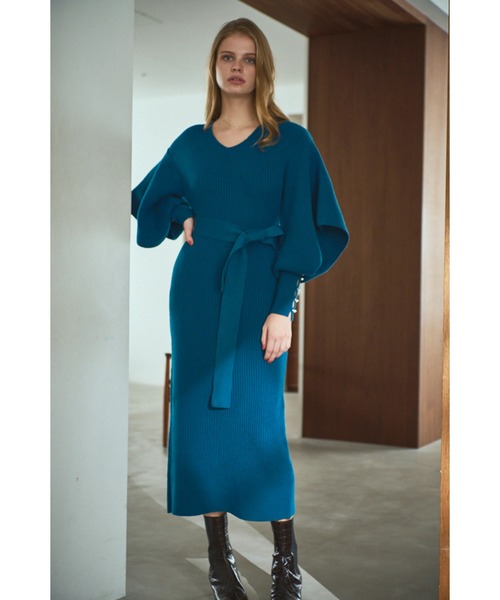 Estella.K(エステラケー)の「Margot Open Sleeve Knit Dress オープンスリーブニットドレス(ワンピース・レディース・ブルー/ブラック・FREE)」の19枚目の写真