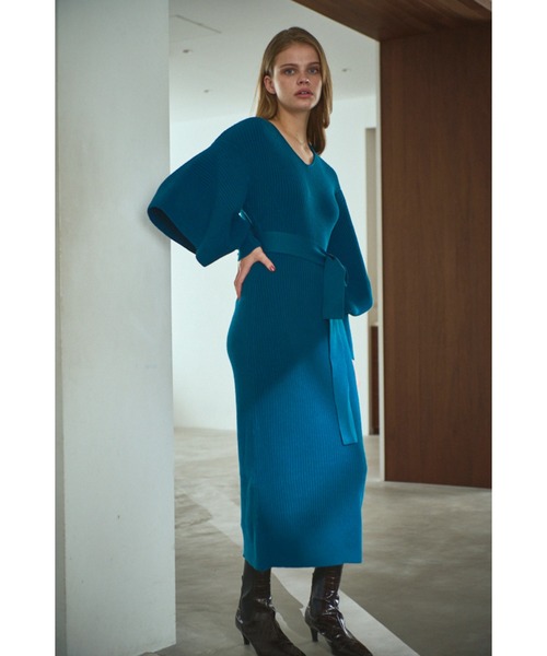 Estella.K(エステラケー)の「Margot Open Sleeve Knit Dress オープンスリーブニットドレス(ワンピース・レディース・ブルー/ブラック・FREE)」の20枚目の写真