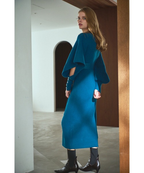 Estella.K(エステラケー)の「Margot Open Sleeve Knit Dress オープンスリーブニットドレス(ワンピース・レディース・ブルー/ブラック・FREE)」の16枚目の写真