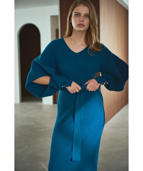Estella.K(エステラケー)の「Margot Open Sleeve Knit Dress オープンスリーブニットドレス(ワンピース・レディース・ブルー/ブラック・FREE)」の15枚目の写真