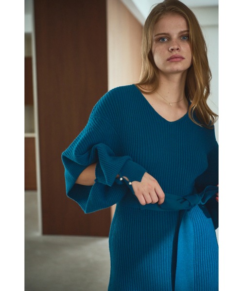 Estella.K(エステラケー)の「Margot Open Sleeve Knit Dress オープンスリーブニットドレス(ワンピース・レディース・ブルー/ブラック・FREE)」の9枚目の写真