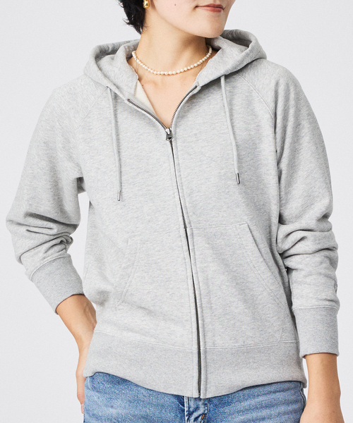 FRUIT OF THE LOOM(フルーツオブザルーム)の「【FRUIT OF THE LOOM/フルーツ オブ ザ ルーム】BASIC SWEAT ZIP HOODIE/パーカー/お出かけ/リラックス【WEB限定】(パーカー・レディース・アイボリー/グレー/ネイビー/ブラック・フリー)」の4枚目の写真