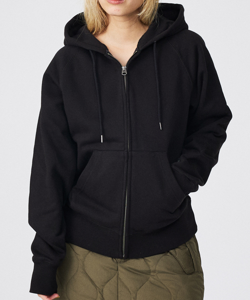 FRUIT OF THE LOOM(フルーツオブザルーム)の「【FRUIT OF THE LOOM/フルーツ オブ ザ ルーム】BASIC SWEAT ZIP HOODIE/パーカー/お出かけ/リラックス【WEB限定】(パーカー・レディース・アイボリー/グレー/ネイビー/ブラック・フリー)」の3枚目の写真
