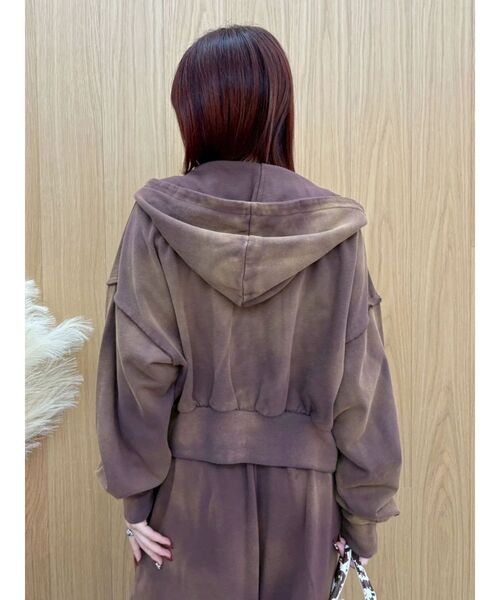 EVRIS（エヴリス）の「パウダーショートスウェットフーディー【セットアップ着用可能】（パーカー・レディース・ブラック/レッド/ブラウン/アイボリー・FREE）」の22枚目の写真