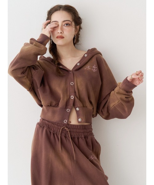 EVRIS(エヴリス)の「パウダースウェットウラケショートフーディー【セットアップ着用可能】 春服(パーカー・レディース・ブラック/レッド/ブラウン/アイボリー・FREE)」の16枚目の写真