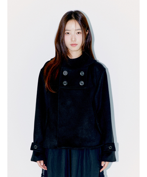 OAFISH(オアフィッシュ)の「QUAD BUTTON SHORT COAT, BLACK(チェスターコート・レディース・その他・FREE)」の2枚目の写真
