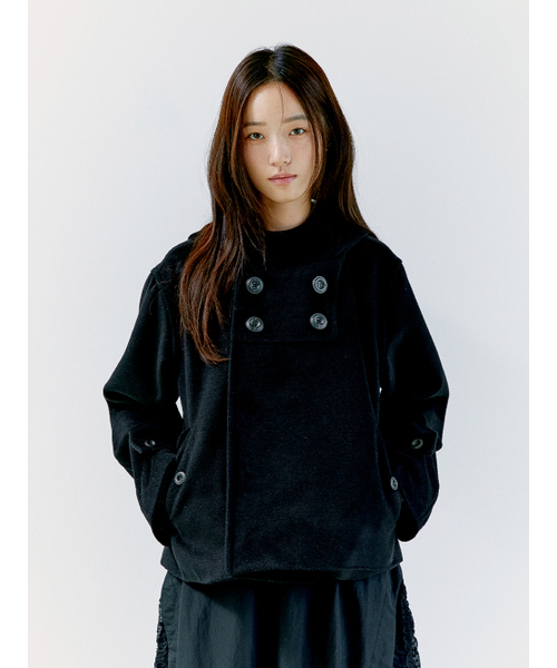 OAFISH(オアフィッシュ)の「QUAD BUTTON SHORT COAT, BLACK(チェスターコート・レディース・その他・FREE)」の3枚目の写真