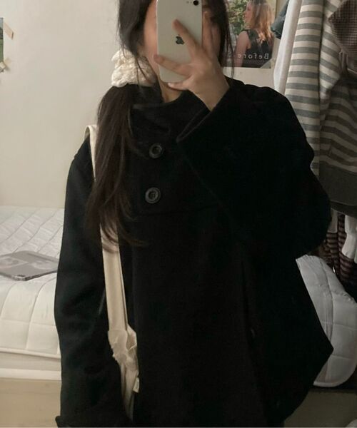 OAFISH(オアフィッシュ)の「QUAD BUTTON SHORT COAT, BLACK(チェスターコート・レディース・その他・FREE)」の7枚目の写真