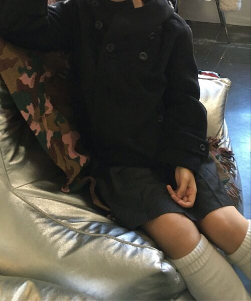 OAFISH(オアフィッシュ)の「QUAD BUTTON SHORT COAT, BLACK(チェスターコート・レディース・その他・FREE)」の8枚目の写真