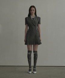 MAU SOLEUM（マウソレウム）の「Jenn pleated half-sleeve suit jacket dress - Grey（ワンピース・レディース）」