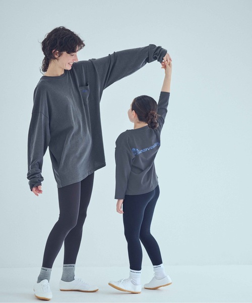 SEA(シー)の「GRAPHIC L/S ポケットTEE (Hibiscus Seavalley)(Tシャツ/カットソー・レディース・ホワイト/ブルー/チャコールグレー・2/1/0)」の2枚目の写真