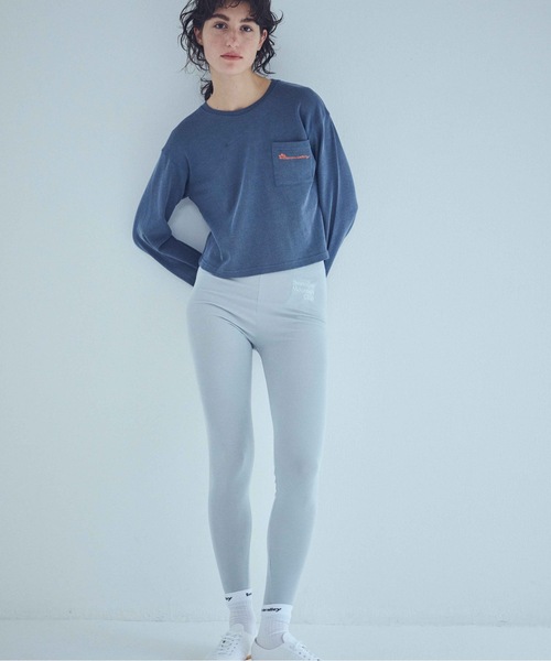 SEA(シー)の「GRAPHIC L/S ポケットTEE (Hibiscus Seavalley)(Tシャツ/カットソー・レディース・ホワイト/ブルー/チャコールグレー・2/1/0)」の3枚目の写真