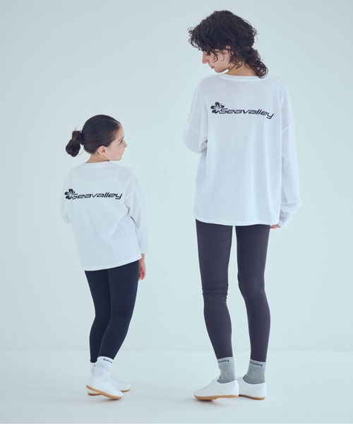 SEA(シー)の「GRAPHIC L/S ポケットTEE (Hibiscus Seavalley)(Tシャツ/カットソー・レディース・ホワイト/ブルー/チャコールグレー・2/1/0)」の4枚目の写真