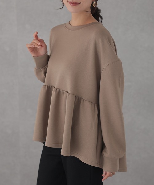DAYRA(デイラ)の「ソリッドカラー ペプラム 長袖 フレア プルオーバー(Tシャツ/カットソー・レディース・グレー/ブラック/グレイッシュベージュ/ベージュ/ホワイト・S/FREE)」の5枚目の写真