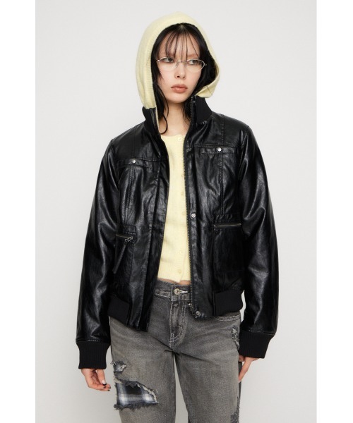 LAGUA GEM（ラグアジェム）の「COMPACT FAUX LEATHER ブルゾン（ブルゾン・レディース・アイボリー/ブラック・FREE）」の3枚目の写真