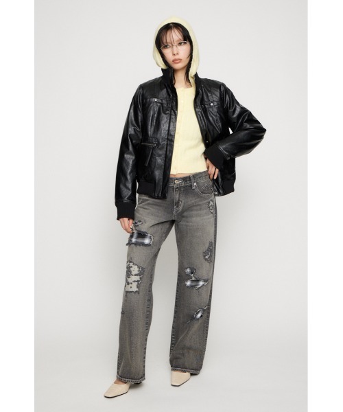 LAGUA GEM（ラグアジェム）の「COMPACT FAUX LEATHER ブルゾン（ブルゾン・レディース・アイボリー/ブラック・FREE）」の5枚目の写真