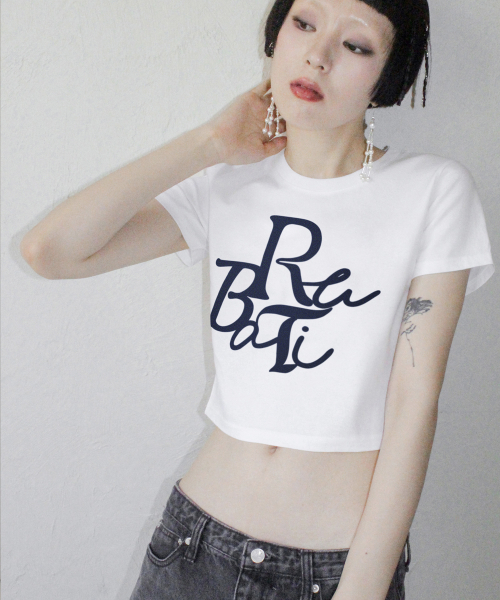 RUBATI(ルバティ)の「ビッグロゴクロップTシャツ_ホワイト(Tシャツ/カットソー・レディース・その他・size2/size1)」の2枚目の写真