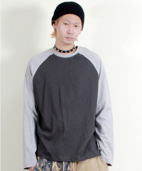 DEMARC(ドゥマーク)の「ラグラン配色無地長袖Tシャツ グレー&チャコール(Tシャツ/カットソー・メンズ・その他・MEDIUM/LARGE)」の3枚目の写真