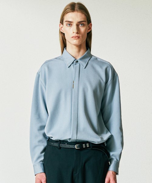 S SY(エスエスワイ)の「バーティカルティップベーシックシャツリラックスフィットスカイブルー(シャツ/ブラウス・メンズ・その他・LARGE/MEDIUM/SMALL)」の2枚目の写真