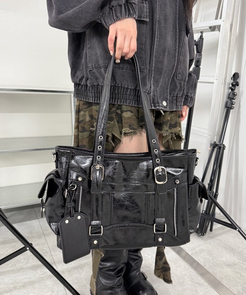 Figments(フィグメンツ)の「チャームツキY2Kバッグ(トートバッグ・レディース・ブラック・FREE)」の1枚目の写真