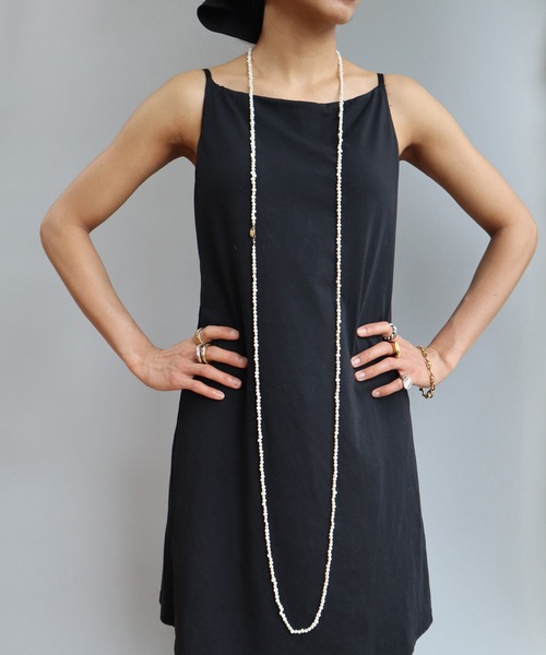 TUWAKRIM（トゥワクリム）の「【TUWAKRIM】バロックパールスーパーロングネックレス（ネックレス・レディース・オフホワイト・MEDIUM）」の6枚目の写真