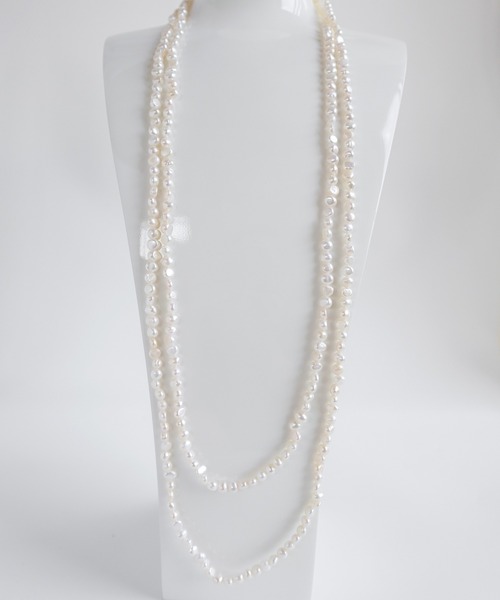 TUWAKRIM（トゥワクリム）の「【TUWAKRIM】バロックパールスーパーロングネックレス（ネックレス・レディース・オフホワイト・MEDIUM）」の14枚目の写真