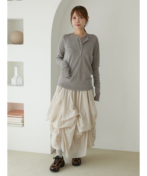 emmi（エミ）の「【セットアイテム】eco ヘンリーネックレイヤードニットトップス（ニット/セーター・レディース・ベージュ/ホワイト/グレー・F）」の20枚目の写真