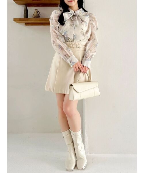 dazzlin（ダズリン）の「アンクルベルトミドルブーツ（ブーツ・レディース・ブラウン/ブラック/アイボリー・LARGE/MEDIUM）」の5枚目の写真