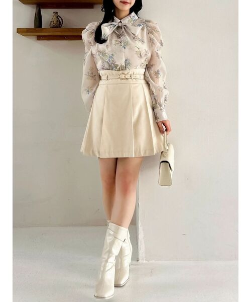 dazzlin（ダズリン）の「アンクルベルトミドルブーツ（ブーツ・レディース・ブラウン/ブラック/アイボリー・LARGE/MEDIUM）」の6枚目の写真