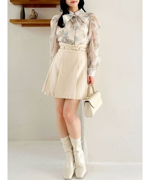 dazzlin（ダズリン）の「アンクルベルトミドルブーツ（ブーツ・レディース・ブラウン/ブラック/アイボリー・LARGE/MEDIUM）」の7枚目の写真