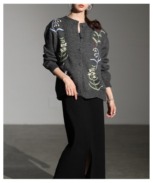 Sawa a la mode(サワアラモード)の「草花刺繍ラインニットカーディガン(カーディガン/ボレロ・レディース・ホワイト/グリーン/グレー・FREE)」の9枚目の写真