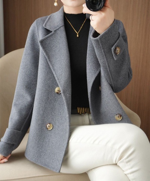Miniministore(ミニミニストア)の「ウールタッチダブルブレストショートコート(ピーコート・レディース・アイボリー/キャメル/グレー/ブラック・FREE)」の10枚目の写真