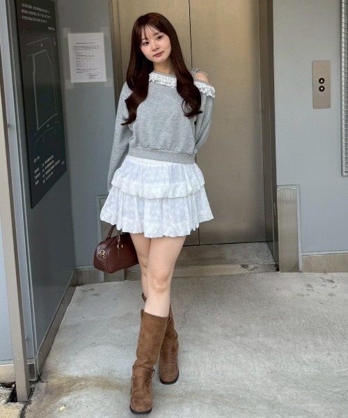 continuer de NICE CLAUP(コンティニューデナイスクラップ)の「【セットアップ対応】ラメ裏毛ワンショルプルオーバー(スウェット・レディース・ピンク/トップグレー/ブラック・MEDIUM/SMALL)」の17枚目の写真