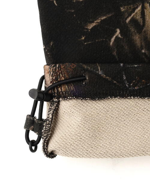 AVIREX(アヴィレックス)の「SWEAT PAINTER PANTS "REAL TREE CAMO" / スウェット ペインターパンツ リアルツリーカモ / AVIREX / アヴィレックス(スウェットパンツ・メンズ・ブラック/その他2・XL/M/L)」の5枚目の写真