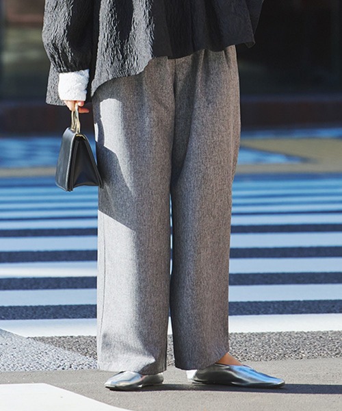 studio CLIP（スタディオクリップ）の「2タックワイドストレートパンツ[プチ・プラスサイズあり]《オケージョン2026SS》（スラックス・レディース・ブラック/ベージュ系その他/グレー系その他・XXX-LARGE/XX-LARGE/X-LARGE/LARGE/MEDIUM/PL/PM）」の2枚目の写真