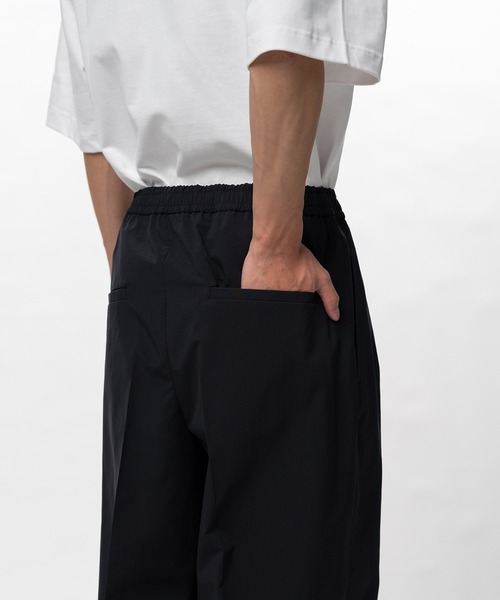 In・stru(men-tal).(インストルメンタル)の「W/R Taffeta Easy Pants(スラックス・メンズ・ブラック・48/46/44)」の8枚目の写真