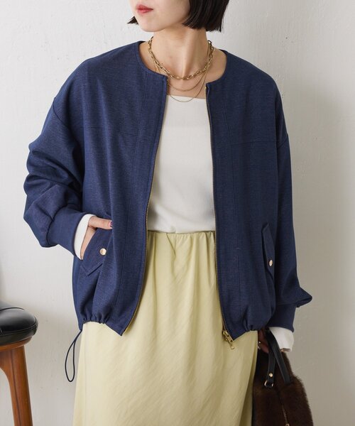 Jena espace merveilleux(ジェナ エスパスメルヴェイユ)の「【スッキリ見え】裾ドロストブルゾン(ノーカラージャケット・レディース・ブルー/アイボリー/ベージュ・FREE)」の9枚目の写真