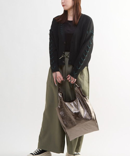 CONVERSE TOKYO（コンバーストウキョウ）の「BLANKET STITCH KNIT SHORT CARDIGAN（カーディガン/ボレロ・レディース・ピンク/ブルー/ブラック・FREE）」の6枚目の写真