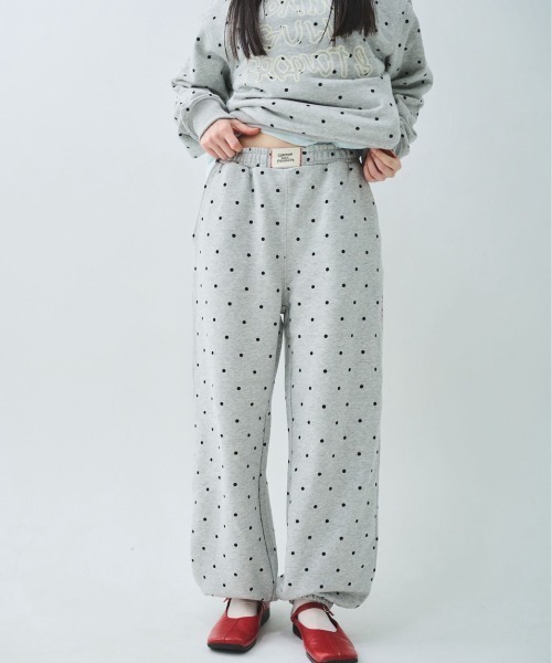 common gull products.（コモンガルプロダクツ）の「ブランコに乗った