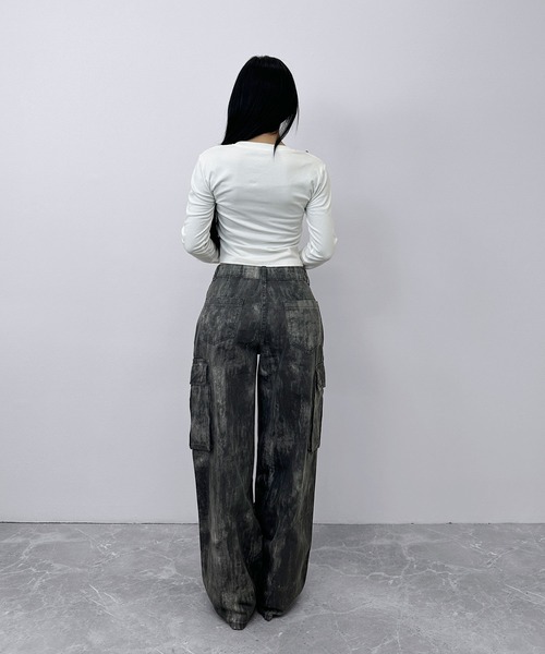 FOLLOWIN(フォロウィン)の「グラデーションフェード カーゴワイド(カーゴパンツ・レディース・グレー/ブラック・SMALL/LARGE/MEDIUM)」の9枚目の写真