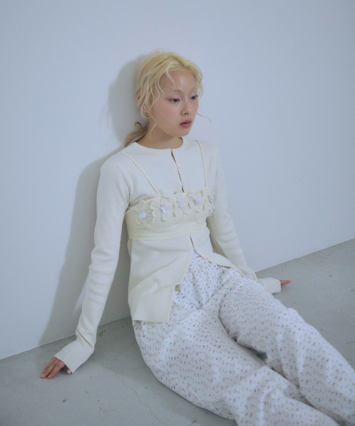EN NEUME(エンノイム)の「Flower Motif Knit Bra(その他トップス・レディース・ダークブラウン/アイボリー/ブルー・FREE)」の11枚目の写真