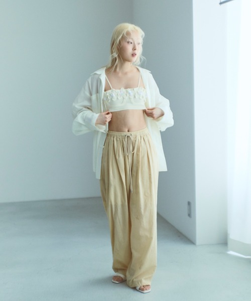 EN NEUME(エンノイム)の「Flower Motif Knit Bra(その他トップス・レディース・ダークブラウン/アイボリー/ブルー・FREE)」の6枚目の写真
