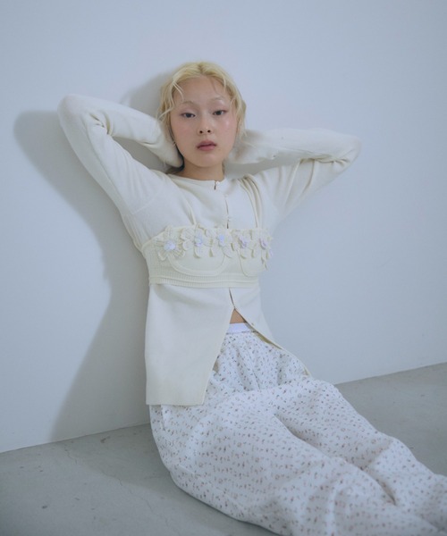 EN NEUME(エンノイム)の「Flower Motif Knit Bra(その他トップス・レディース・ダークブラウン/アイボリー/ブルー・FREE)」の12枚目の写真