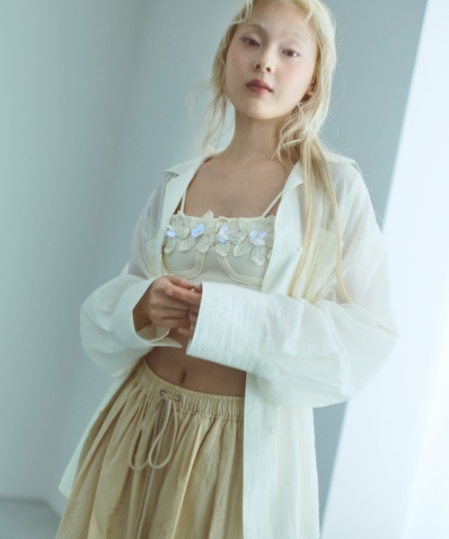 EN NEUME(エンノイム)の「Flower Motif Knit Bra(その他トップス・レディース・ダークブラウン/アイボリー/ブルー・FREE)」の5枚目の写真