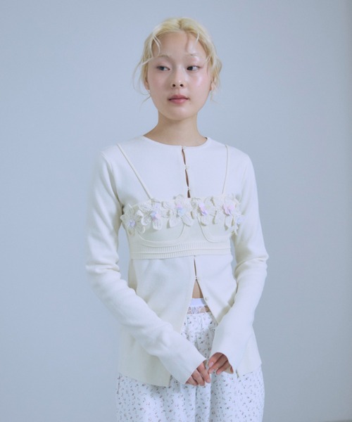 EN NEUME(エンノイム)の「Flower Motif Knit Bra(その他トップス・レディース・ダークブラウン/アイボリー/ブルー・FREE)」の8枚目の写真