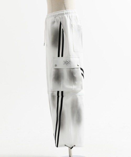 REFLEM(レフレム)の「『REFLEM/レフレム』顔料加工バレルレッグジャージパンツ(その他パンツ・レディース・ホワイト/ブラック・FREE)」の4枚目の写真