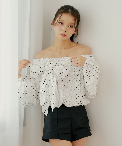 Chico（チコ）の「オフショルリボンバルーンブラウス（シャツ/ブラウス・レディース・アイボリー/ピンク/ホワイト系その他2/ブルー・FREE）」の15枚目の写真