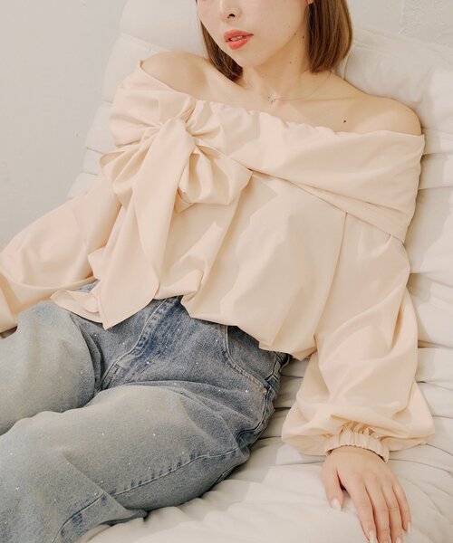 Chico（チコ）の「オフショルリボンバルーンブラウス（シャツ/ブラウス・レディース・アイボリー/ピンク/ホワイト系その他2/ブルー・FREE）」の17枚目の写真