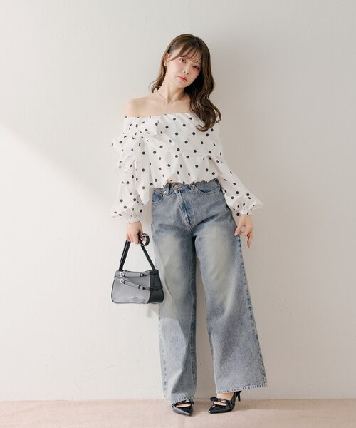Chico(チコ)の「オフショルリボンバルーンブラウス(シャツ/ブラウス・レディース・アイボリー/ピンク/ホワイト系その他2/ブルー/ホワイト系その他3・FREE)」の21枚目の写真