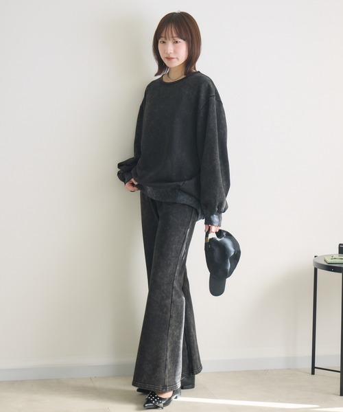 RU.TI.LE(ルチル)の「【RU.TI.LE】ダメージ裏毛フレアパンツ(スウェットパンツ・レディース・ライトグレー/チャコールグレー・MEDIUM)」の14枚目の写真